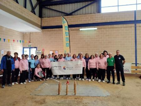 Imagen Una veintena de jugadores de deportes autóctonos de la provincia participaron en la I Copa de España Femenina de Bolos por parejas